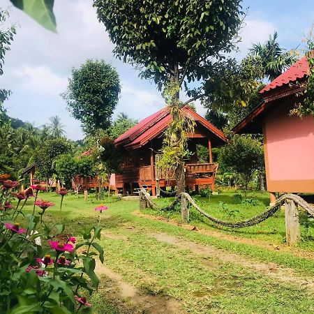 Phet Ban Suan Hotel Ко Чанг Екстериор снимка